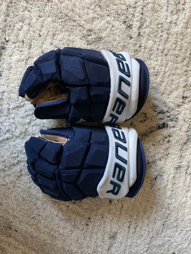 Bauer Ultrasonic gloves 13 Toronto Maple Leafs pro stock