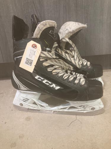 Used CCM RibCor 74K Hockey Skates (Regular) 9.0
