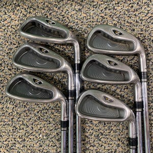 Used TaylorMade R7 XD Right-Handed Golf Iron Set (Number of Clubs: 6)