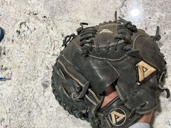 Used Akadema Catcher's Right Hand Throw APM 42 Baseball Glove 35"