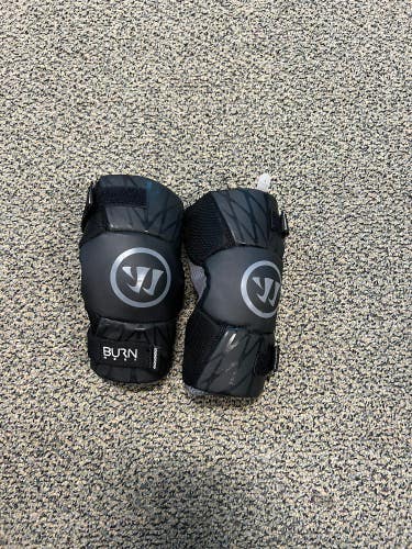 Used Youth Large Warrior Burn next Arm Pads