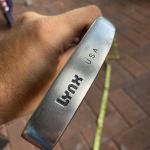 Lynx Golf Putter In Right Handed  Steel shaft  Used conditions