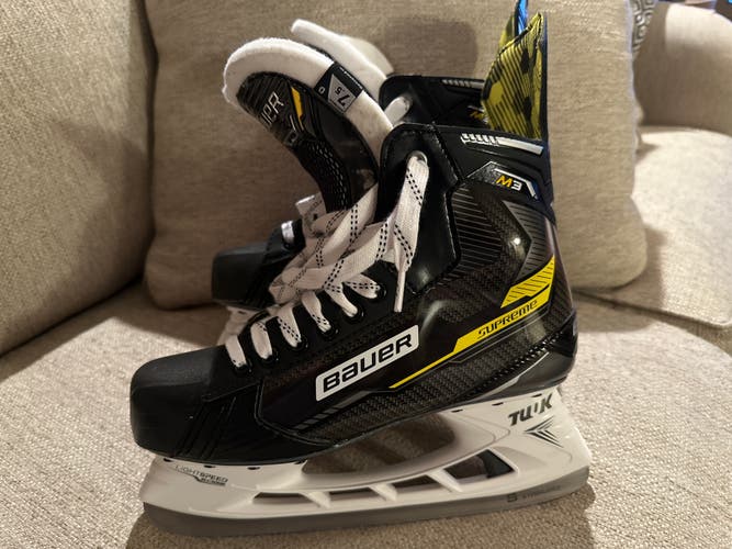 Senior Used Bauer Supreme m3 Hockey Skates Regular Width Size 7.5