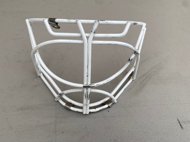 USED Bauer Profile Goalie Cage Pro Stock 961, 961, 950, 951 WHITE 3663