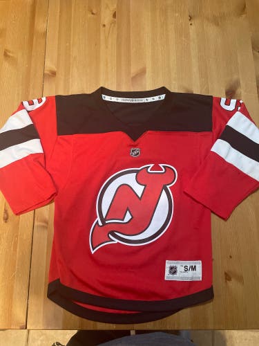 Youth  S/M Nj Devils Jersey  Brent Hall #9