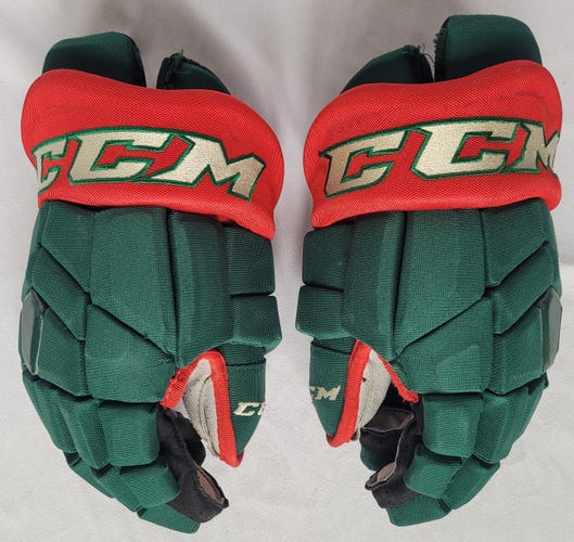 CCM HGTK 13" MN Wild pro stock gloves (cuffs cut)