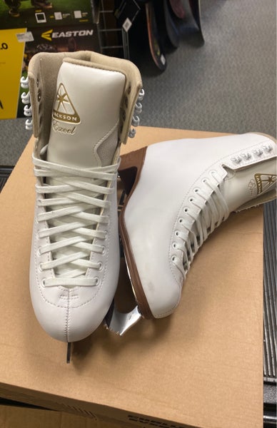 MISMATE Don Jackson Excel Used White Size 8 & 9 Figure Skates
