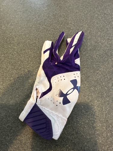 Used Small Under Armour Batting Gloves