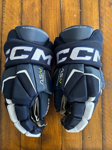 Used CCM 15"  As-v pro Gloves