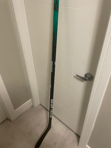 Intermediate Right Handed P92 Pro Stock Nexus Geo Hockey Stick