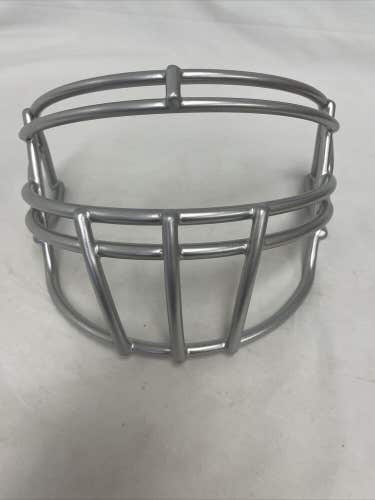 Riddell Z-2BD/ROPO-DW Adult Football Face Mask In Metallic Silver.