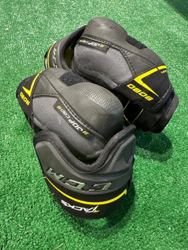 Used Medium CCM Tacks Elbow Pads
