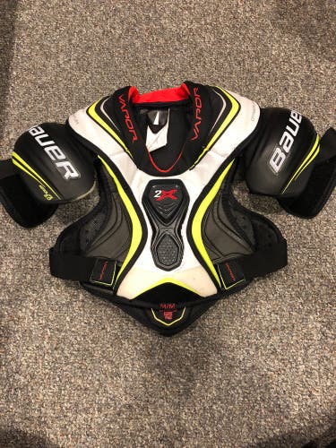 Junior Medium Bauer Vapor 2X Shoulder Pads