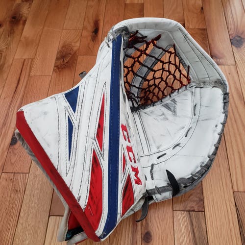 CCM Extreme Flex 4 Glove