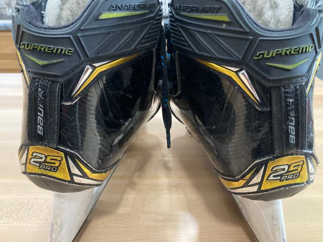 Senior Bauer Supreme 2s Pro Regular Width  Size 10D Hockey Goalie Skates
