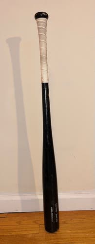 Tyrus Maple Wood Bat 33.5 inch 30.5 oz  Model - TY243 M Bat