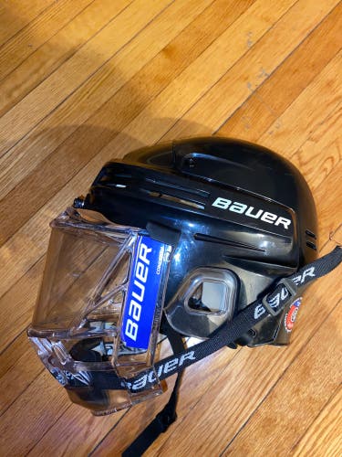 New Large Bauer  BHH4500 Helmet