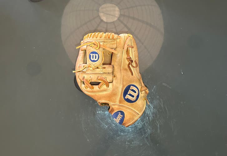11.5” Wilson A2000 Baseball Glove