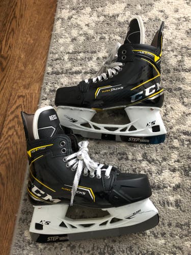 Custom CCM AS3 Pro Skates (6.5 Regular)