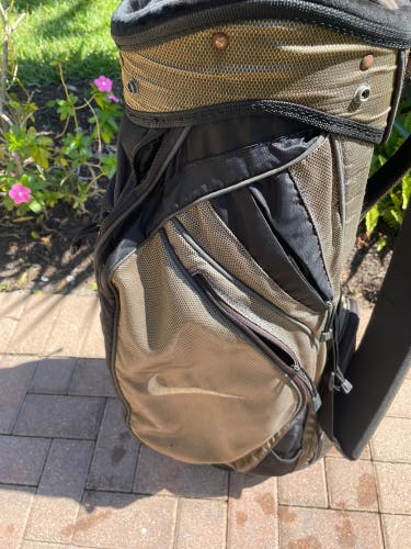 Nike Golf Cart Bag With Rain Cover and shoulder strap