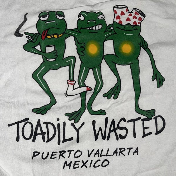 Vintage 1990s White FROGS Cancun Mexico Souvenir T-shirt. 