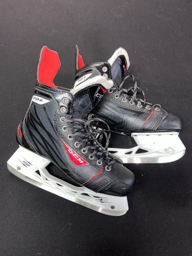 Senior CCM Regular Width Size 7.5 RBZ 70 Hockey Skates