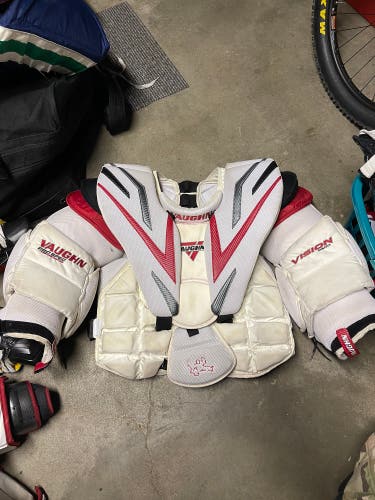 Used Large Vaughn Pro Stock Vision 9500 Goalie Chest Protector