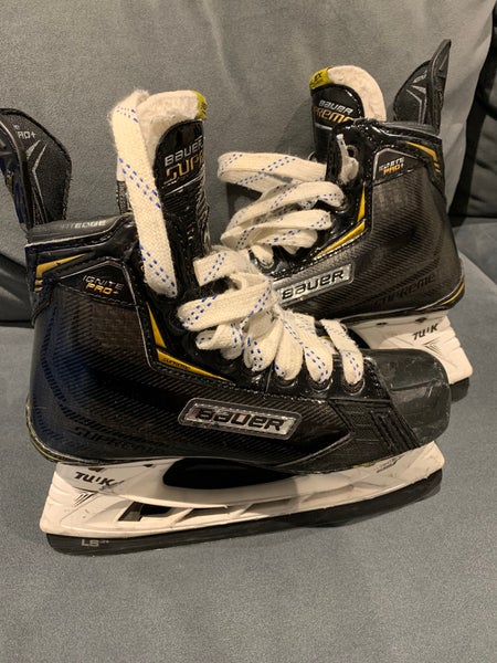 Bauer Regular Width Size 4.5 Supreme Ignite Pro+ Hockey Skates