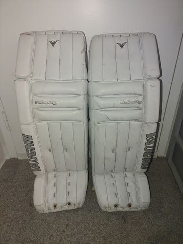 34"+2 Vaughn Velocity V5 Goalie Leg Pads