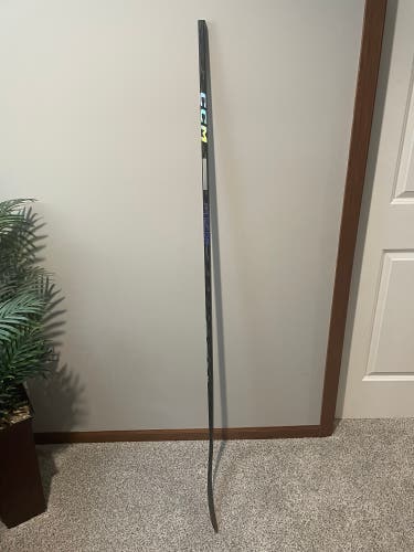 Senior Right Handed P29 RibCor Trigger 7 Pro Hockey Stick