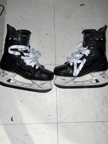 Used Bauer  Size 8 Supreme Mach Hockey Skates