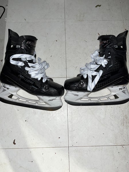 Used Bauer Size 8 Supreme Mach Hockey Skates