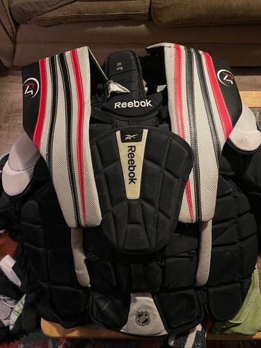 XL Reebok  P4 Goalie Chest Protector