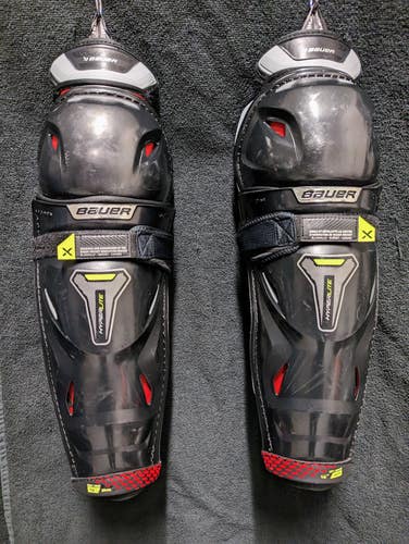 Bauer Vapor Hyperlite Shin Pads 14"