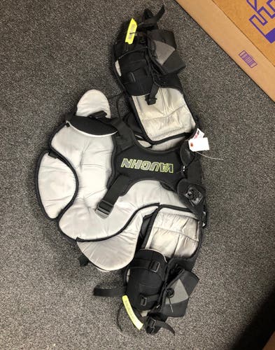 Used Medium/Large Vaughn VE8 Pro Carbon Goalie Chest Protector