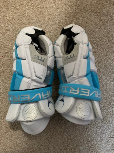 BRAND NEW 2022 PLL ATLAS MAVERIK GLOVES