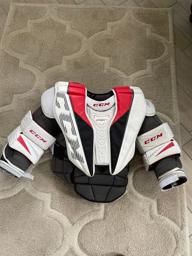 New Medium CCM  Eflex 5.9 Goalie Chest Protector