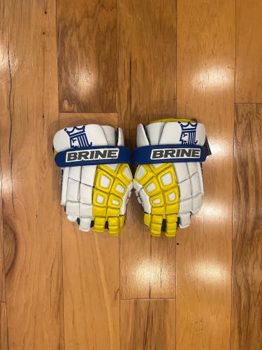 New Player's Brine 13" Clutch Elite Lacrosse Gloves