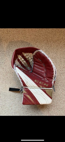 Senior CCM Extreme Flex 4 Glove