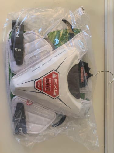 New Adult Medium Maverik M5 Speed Shoulder Pads (EKG Certified)