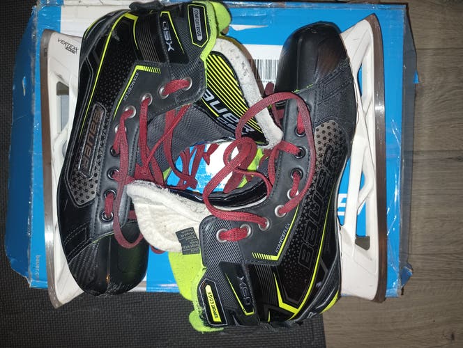 Senior Used Bauer GSX Hockey Goalie Skates Regular Width Size 9.5