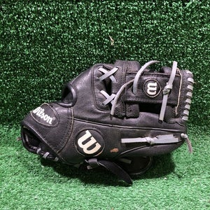 Wilson A450 10.75" Baseball glove (RHT)
