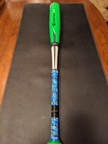 Used USSSA Certified Easton Composite Mako Torq Bat (-5) 25 oz 30"