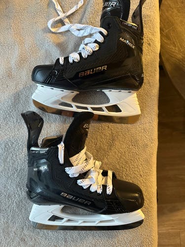 New Bauer Extra Wide Width Size 8 Supreme matrix Hockey Skates