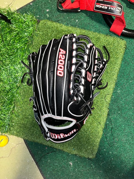 Outfield 12.75" A2000 Baseball Glove