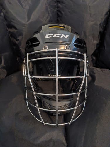 VGC Medium CCM Tacks 310 Box Helmet