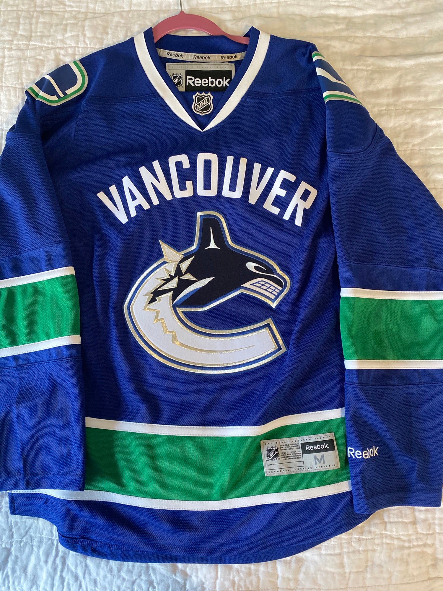 2007-11 VANCOUVER CANUCKS REEBOK JERSEY (HOME) Y - Classic American Sports
