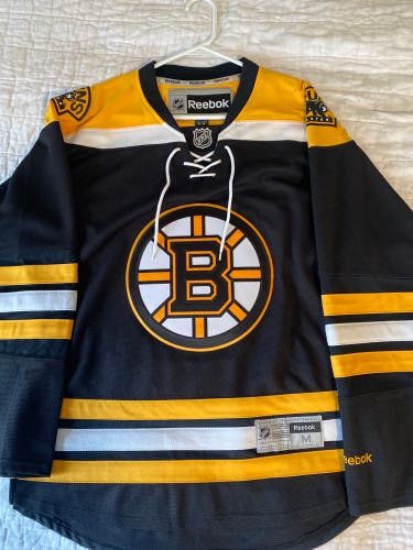 Boston bruins jersey