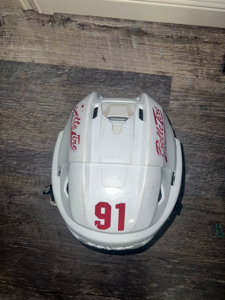 Used Small Bauer Re-Akt 200 Helmet