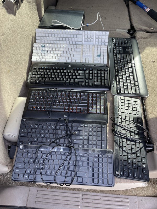 Lot of 8 Apple Logitech HP USB Wired Keyboard Random Bundle Untested Computer